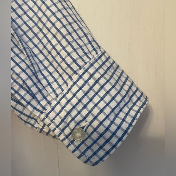 NWOT- Womans Blue/White Plaid Classic Fit Button Down - Picture 3 of 7